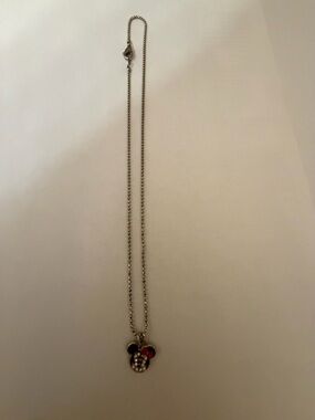 Walt Disney World Parks Minnie Mouse necklace 16”